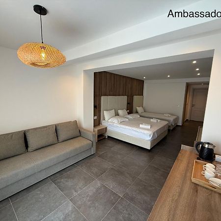 Ambassador & Ambassador Lux Apartments ウルツィニ エクステリア 写真
